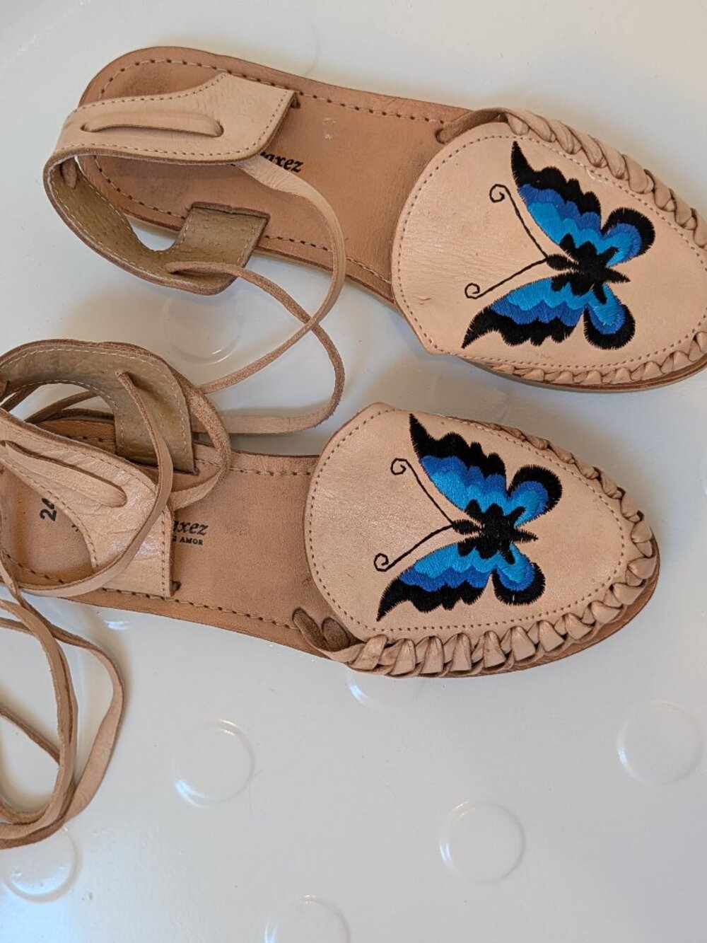 Guaraxez Butterfly Mexican Huaraches leather Shoe with leather alce ups 24 (Sz 7